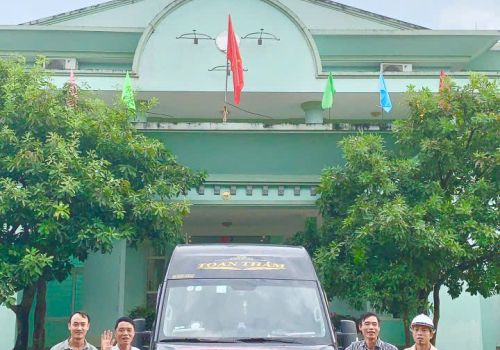 Công ty cổ phần chế biến khoáng sản Tân Kỳ hỗ trợ khắc phục hậu quả bão Yagi tại thôn Ngải Trồ, xã A Mú Sung, Bát Xát, Lào Cai